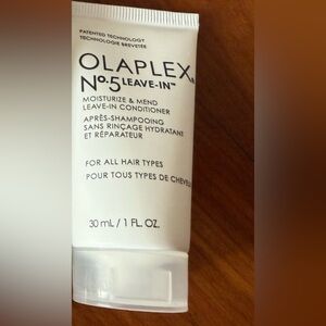 ❤️ 3/$25 OLAPLEX No.5L Moisturize & Mend Leave-In Conditioner